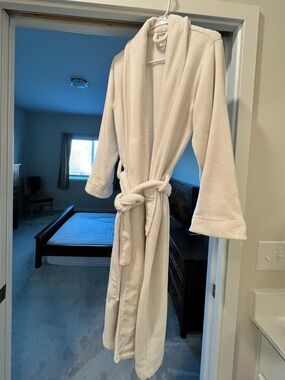 Ladies XS Restoration Hardware Robe